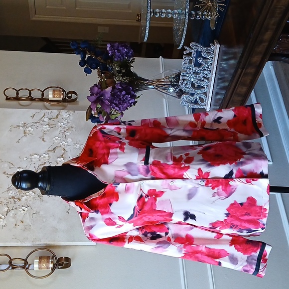 Victoria's Secret Long Sleeves Buttoned Down Pajama Shirt.  Size S - Picture 5 of 16